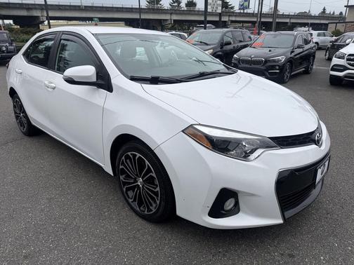 2015 Toyota Corolla S Plus