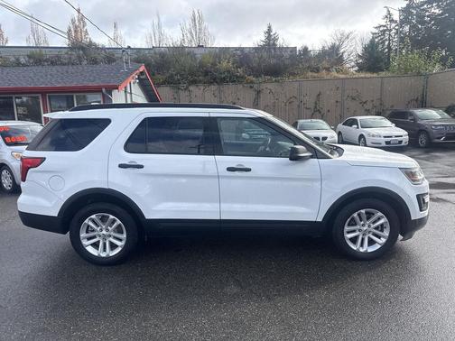 2016 Ford Explorer Base