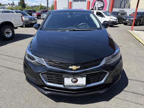 Mosaic Black Metallic 2017 Chevrolet Cruze LT