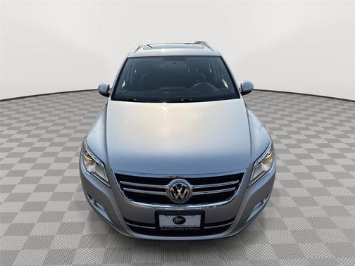 2011 Volkswagen Tiguan SE