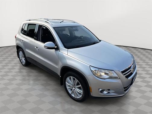 2011 Volkswagen Tiguan SE