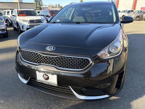 2017 Kia Niro LX