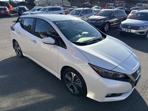 2022 Nissan Leaf SV