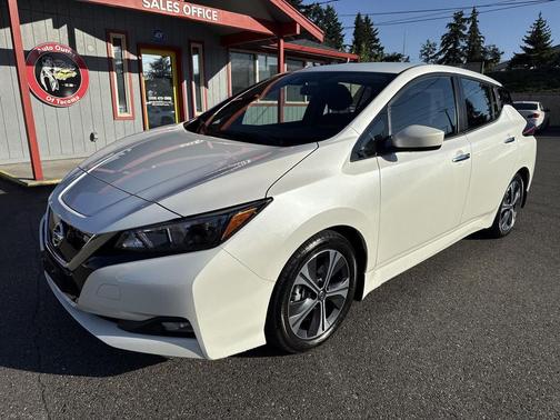 2022 Nissan Leaf SV