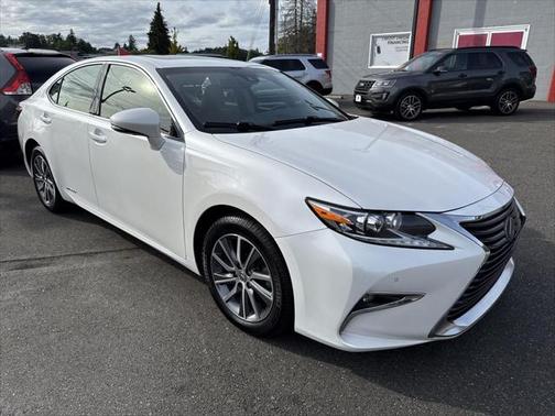 2016 Lexus ES 300h Base