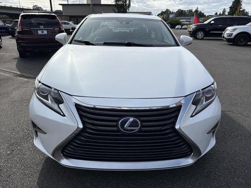 2016 Lexus ES 300h Base