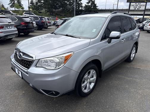 Ice Silver Metallic 2014 Subaru Forester 2.5i Touring
