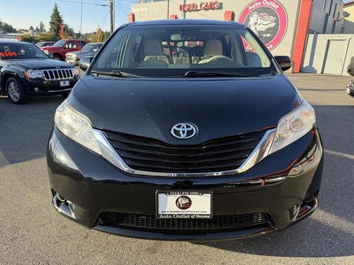 2012 Toyota Sienna LE