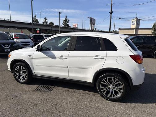 2016 Mitsubishi Outlander Sport 2.4 SE