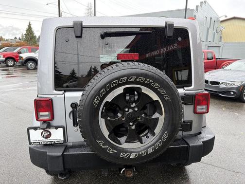 2014 Jeep Wrangler Unlimited Polar Edition