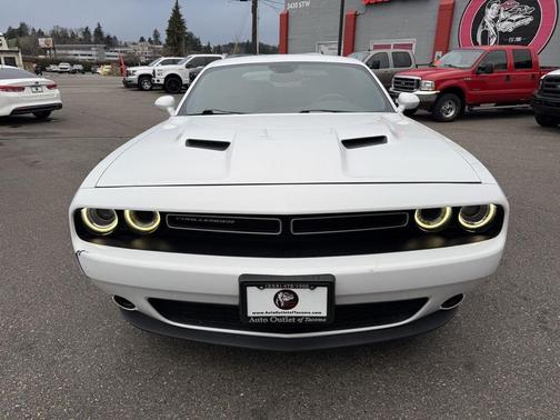 2015 Dodge Challenger SXT