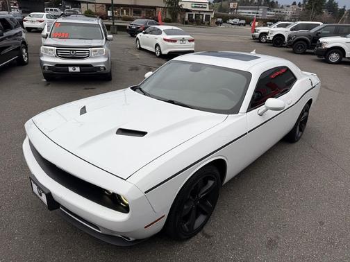 2015 Dodge Challenger SXT