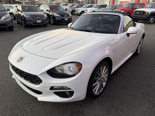 2017 FIAT 124 Spider Base