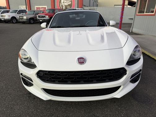 2017 FIAT 124 Spider Base