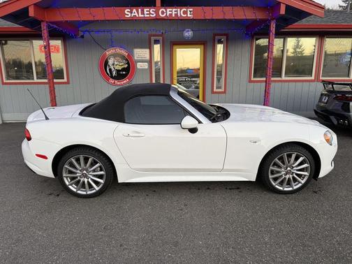2017 FIAT 124 Spider Base