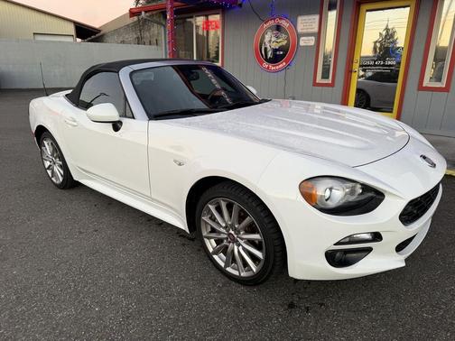 2017 FIAT 124 Spider Base