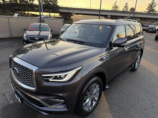2024 INFINITI QX80 Luxe
