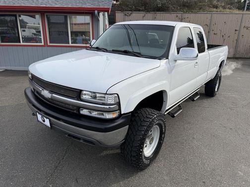 2000 Chevrolet Silverado 2500 LT Extended Cab