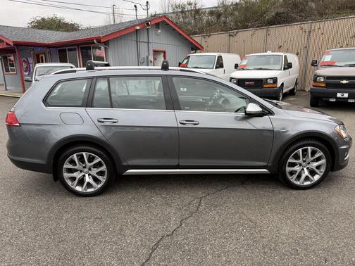 2017 Volkswagen Golf Alltrack TSI SEL