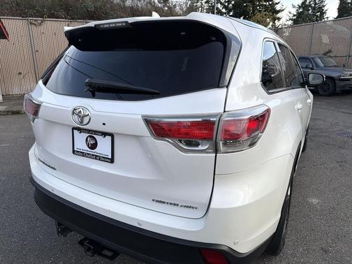 2015 Toyota Highlander Limited Platinum
