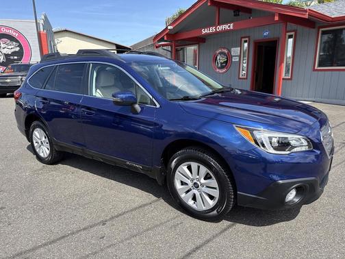 Lapis Blue Pearl 2017 Subaru Outback 2.5i Premium