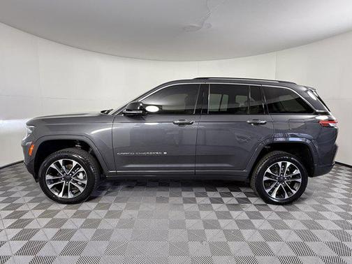 2022 Jeep Grand Cherokee Overland