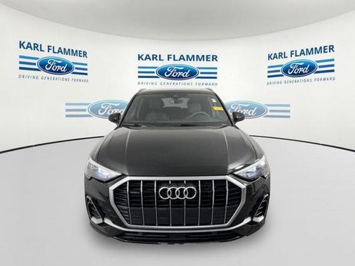 2022 Audi Q3 45 S line Premium