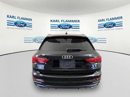 2022 Audi Q3 45 S line Premium