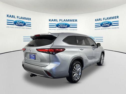 2023 Toyota Highlander Platinum
