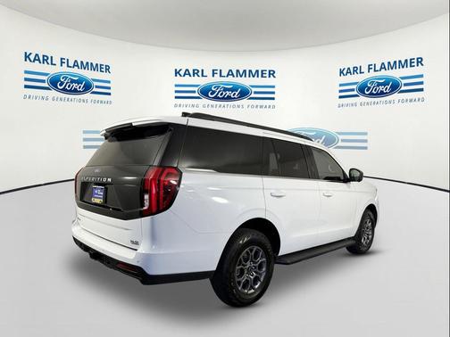 Oxford White 2025 Ford Expedition Active
