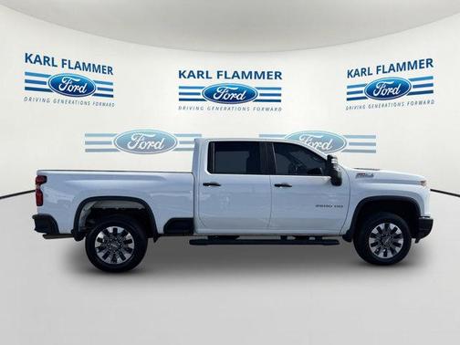 2024 Chevrolet Silverado 2500 Custom