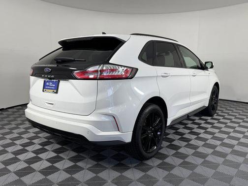 2022 Ford Edge ST Line