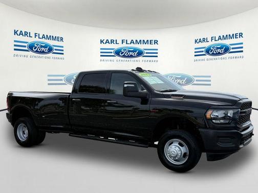 Diamond Black Crystal Pearlcoat 2023 RAM 3500 Tradesman Crew Cab 4x4 8' Box