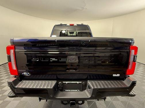 2025 Ford F-250 Platinum