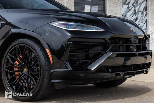 2025 Lamborghini Urus SE