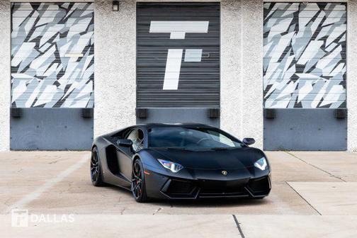 2014 Lamborghini Aventador LP700-4