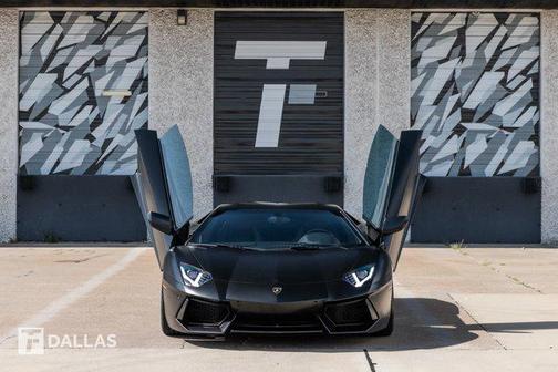 2014 Lamborghini Aventador LP700-4