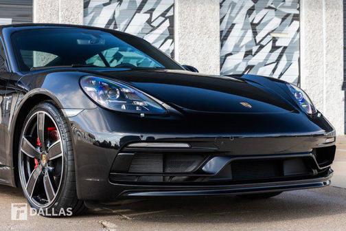 2025 Porsche 718 Cayman S