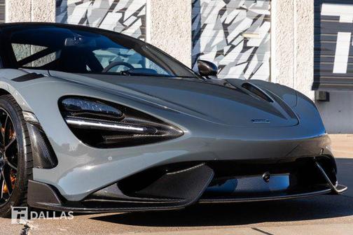 2021 McLaren 765LT Coupe