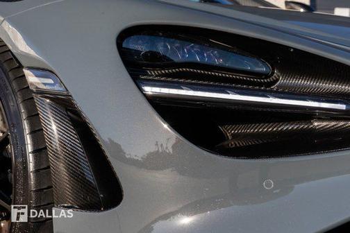 2021 McLaren 765LT Coupe