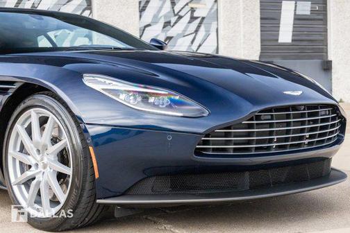 2018 Aston Martin DB11 Base