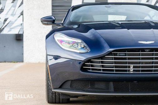 2018 Aston Martin DB11 Base