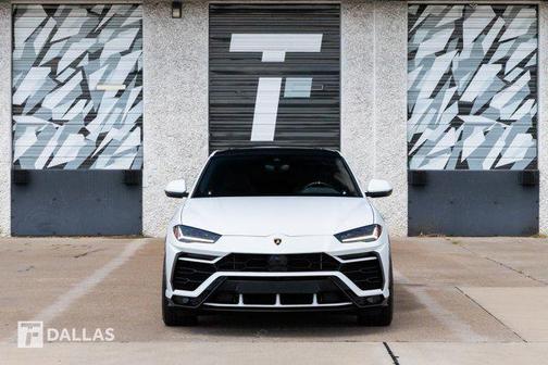 2019 Lamborghini Urus Base
