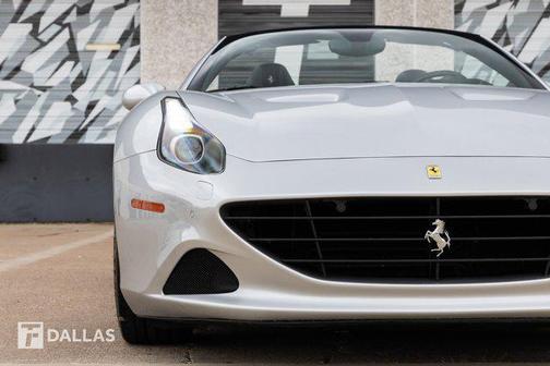 2016 Ferrari California T