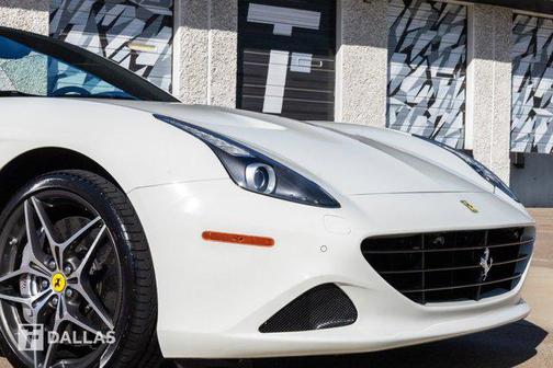 2016 Ferrari California T