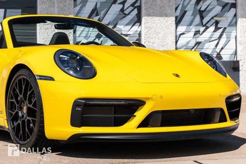 2023 Porsche 911 Carrera GTS