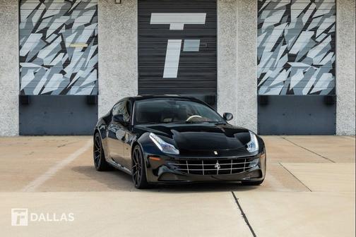 2014 Ferrari FF Base