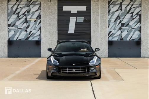 2014 Ferrari FF Base