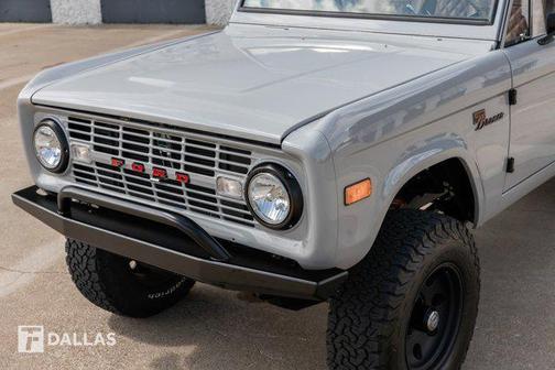 1974 Ford Bronco Vintage Modern