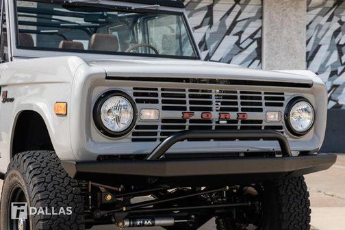 1974 Ford Bronco Vintage Modern